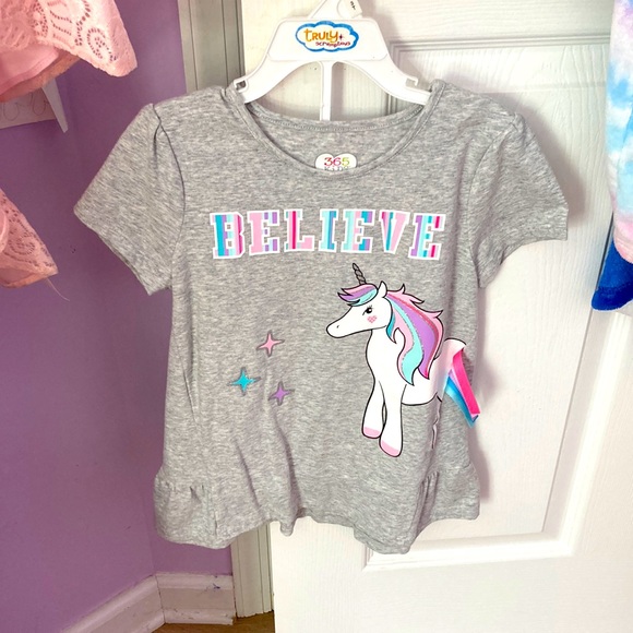 Unicorn t shirt, comes with pants, not worn, no tag - Picture 1 of 2
